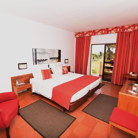 Praia Da Lota Resort - Beachfront Hotel มันตาโรตา ภายนอก รูปภาพ