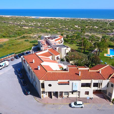 Praia Da Lota Resort - Beachfront Hotel มันตาโรตา ภายนอก รูปภาพ