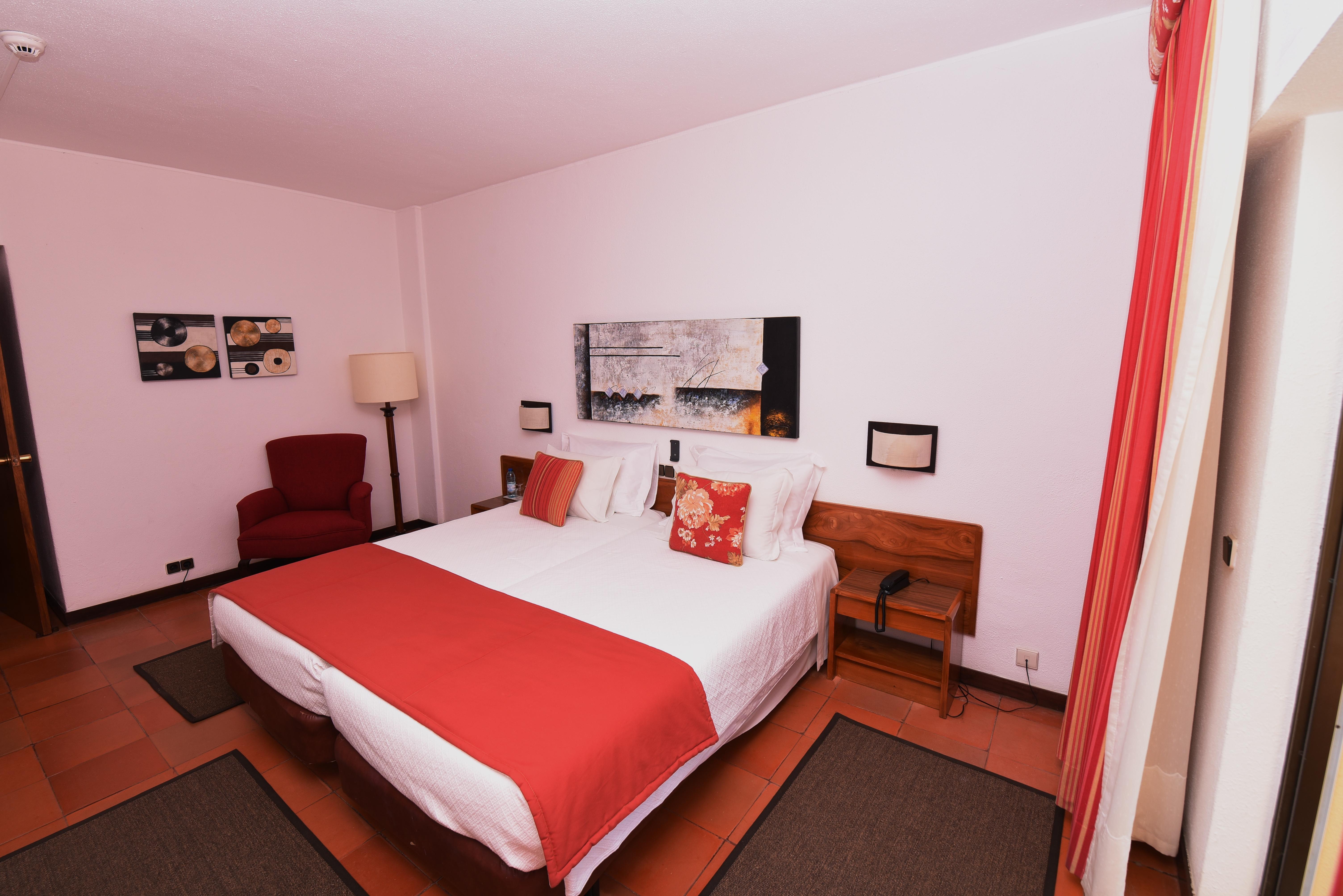 Praia Da Lota Resort - Beachfront Hotel มันตาโรตา ภายนอก รูปภาพ