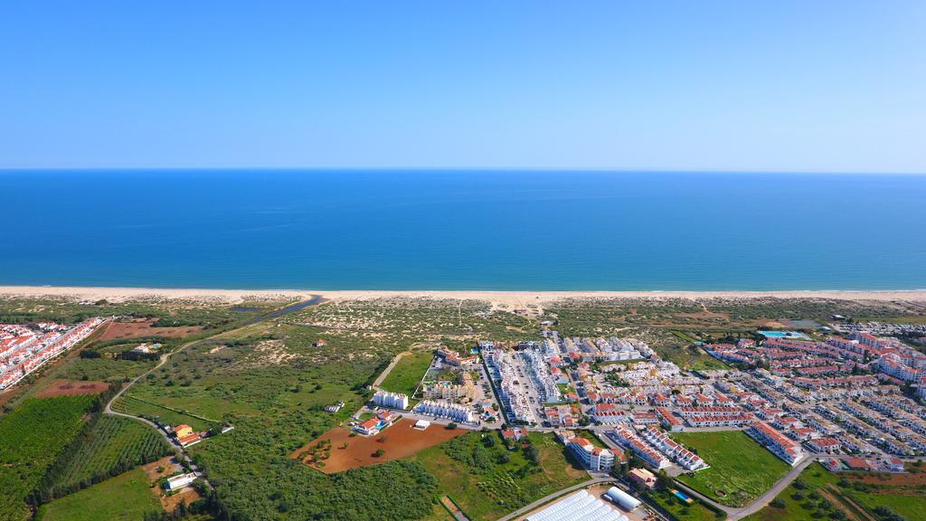 Praia Da Lota Resort - Beachfront Hotel มันตาโรตา ภายนอก รูปภาพ